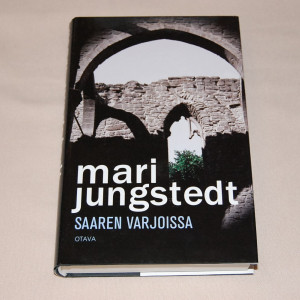 Mari Jungstedt Saaren varjoissa